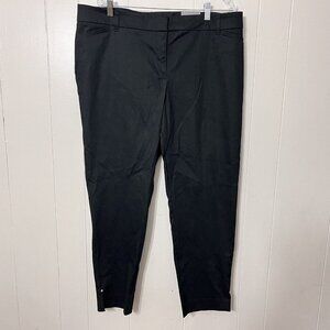 Van Heusen Women’s Black Classic Fit Straight Leg Stretch Ankle Pants Size 18NWT